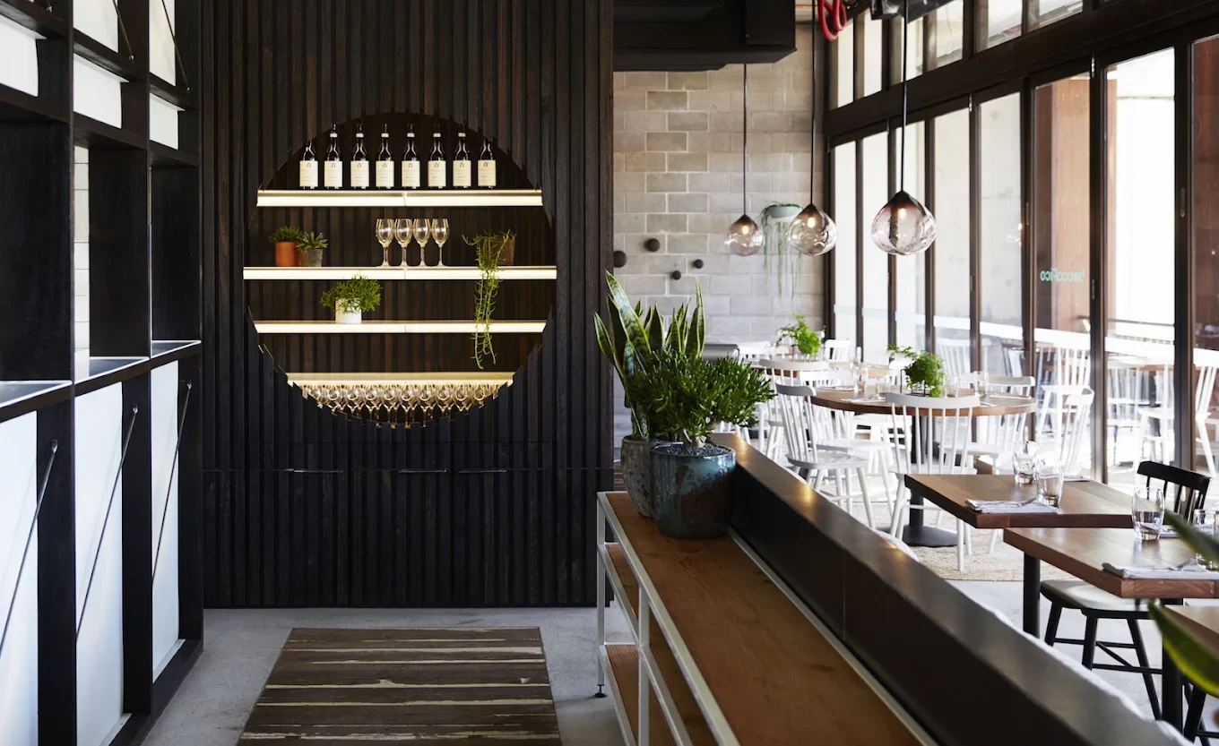 Beccafico — pendant and wall lighting detail